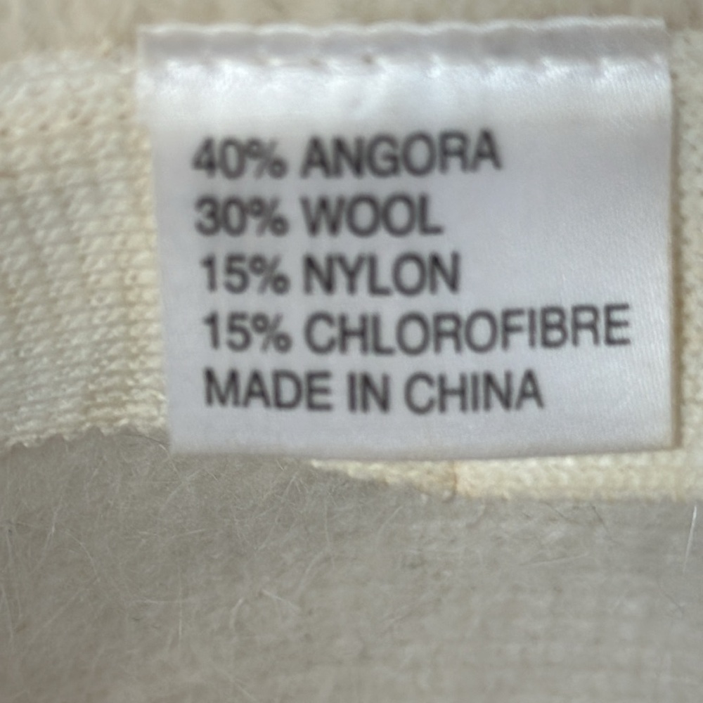 Angora Bucket Hat - Picture 6 of 8